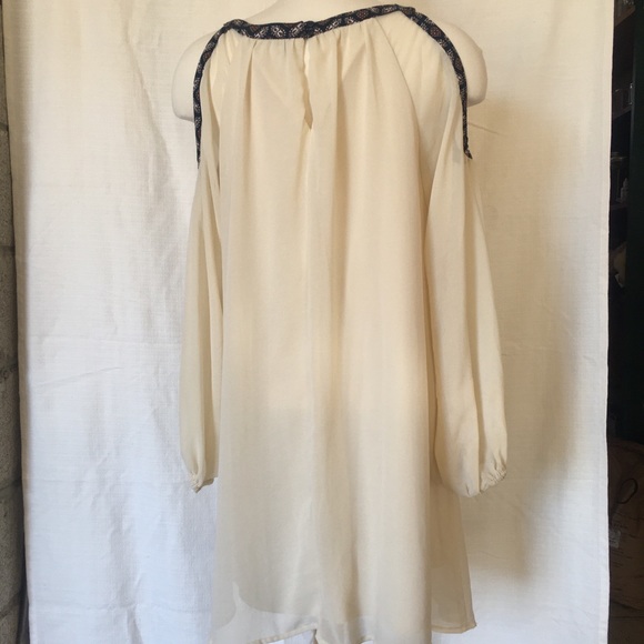 Flying Tomato - open shoulder long sleeve creme tank dress - M - Picture 3 of 4
